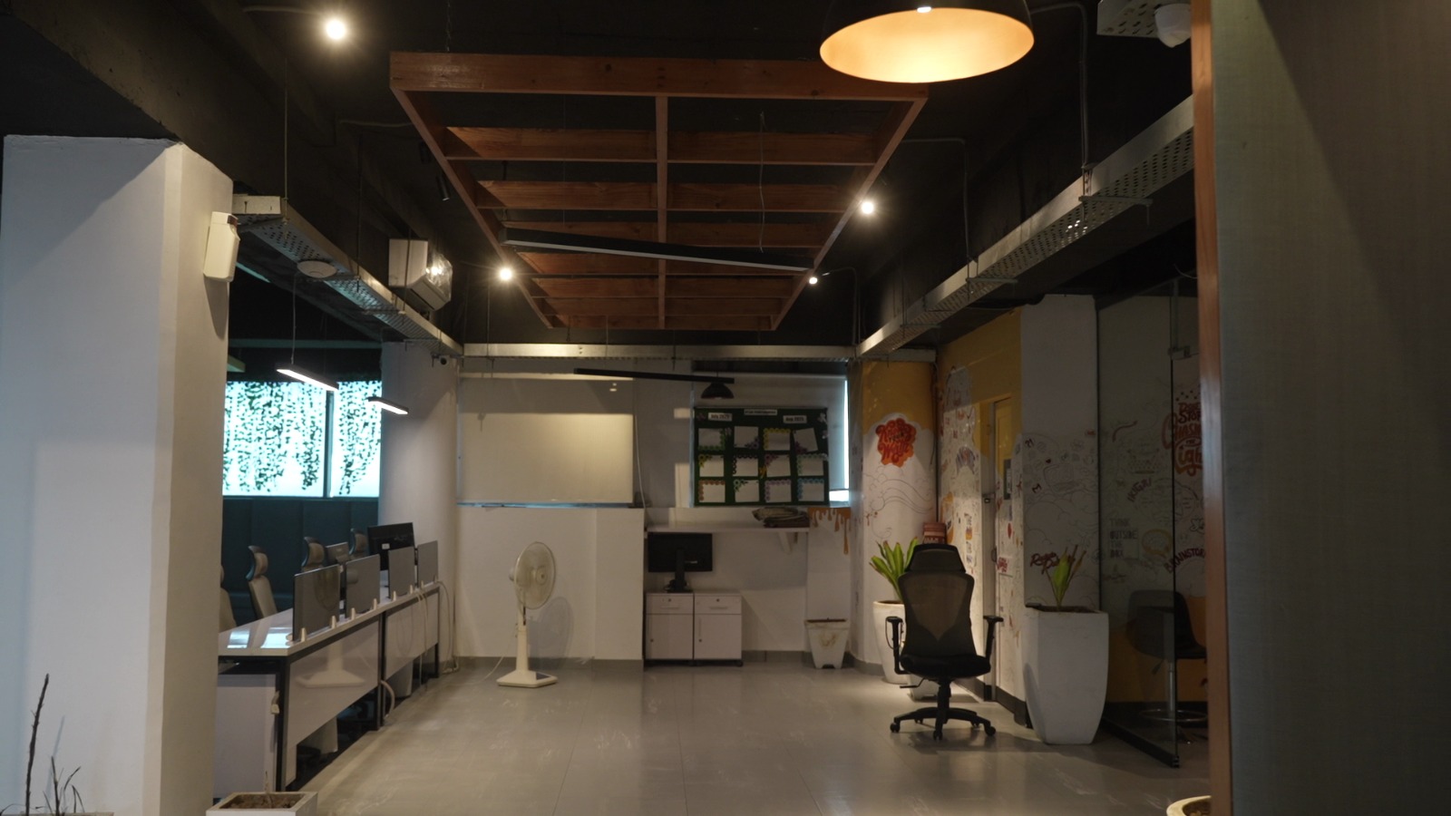 Jeff Heights Creative Office